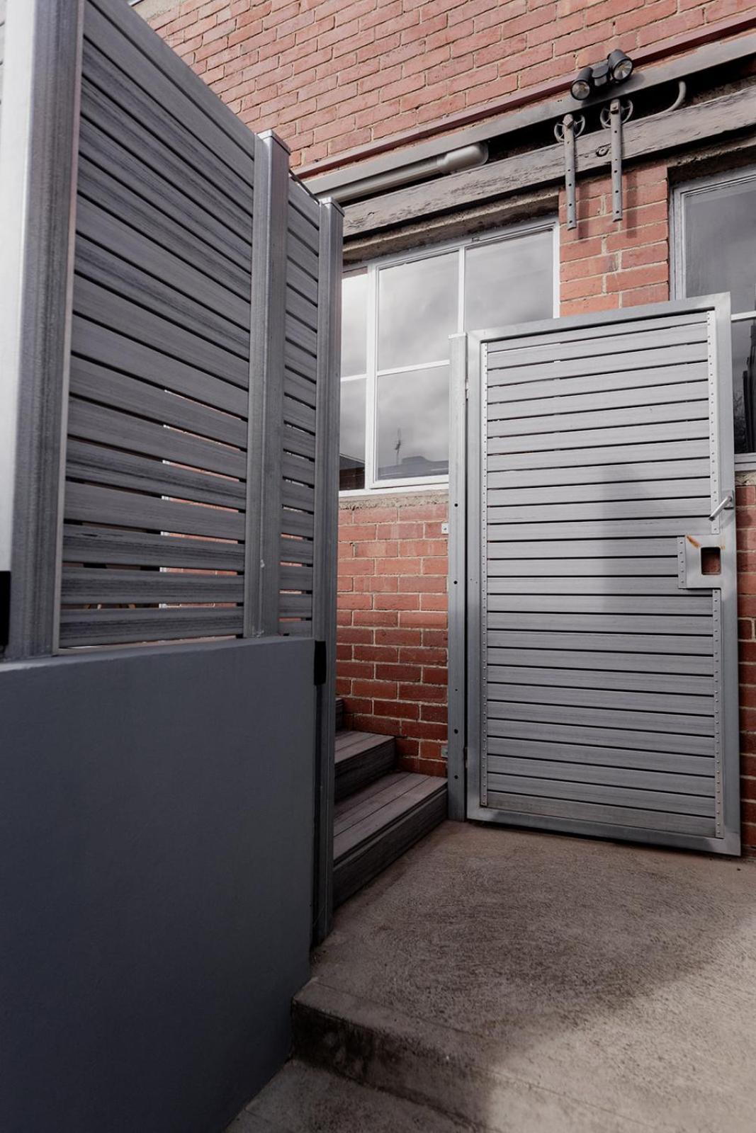 Boutique Warehouse Living In West Hobart Daire Dış mekan fotoğraf