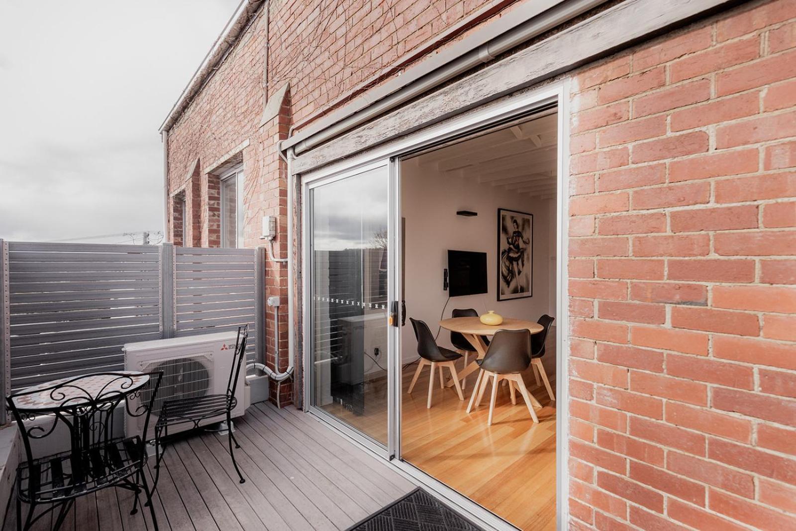 Boutique Warehouse Living In West Hobart Daire Dış mekan fotoğraf